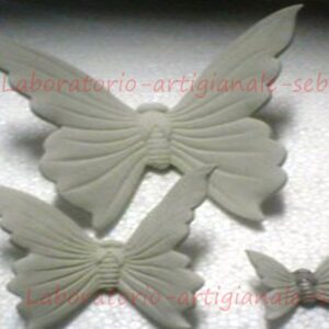 ART.C/28b h.cm. 5 FARFALLE IN ARGILLA BIANCA